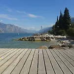 Denis Brenzone sul Garda
