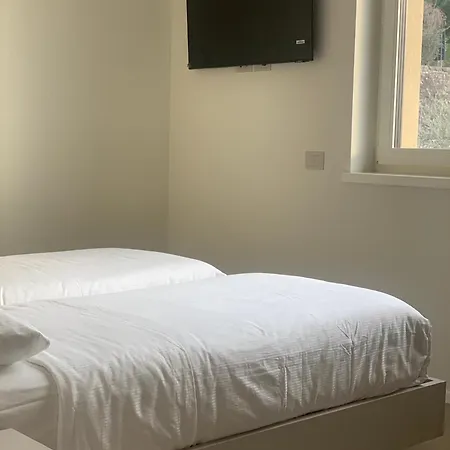 丹尼斯露营地 营地 *